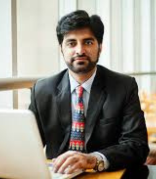 Rapinova developer collaborating on a project